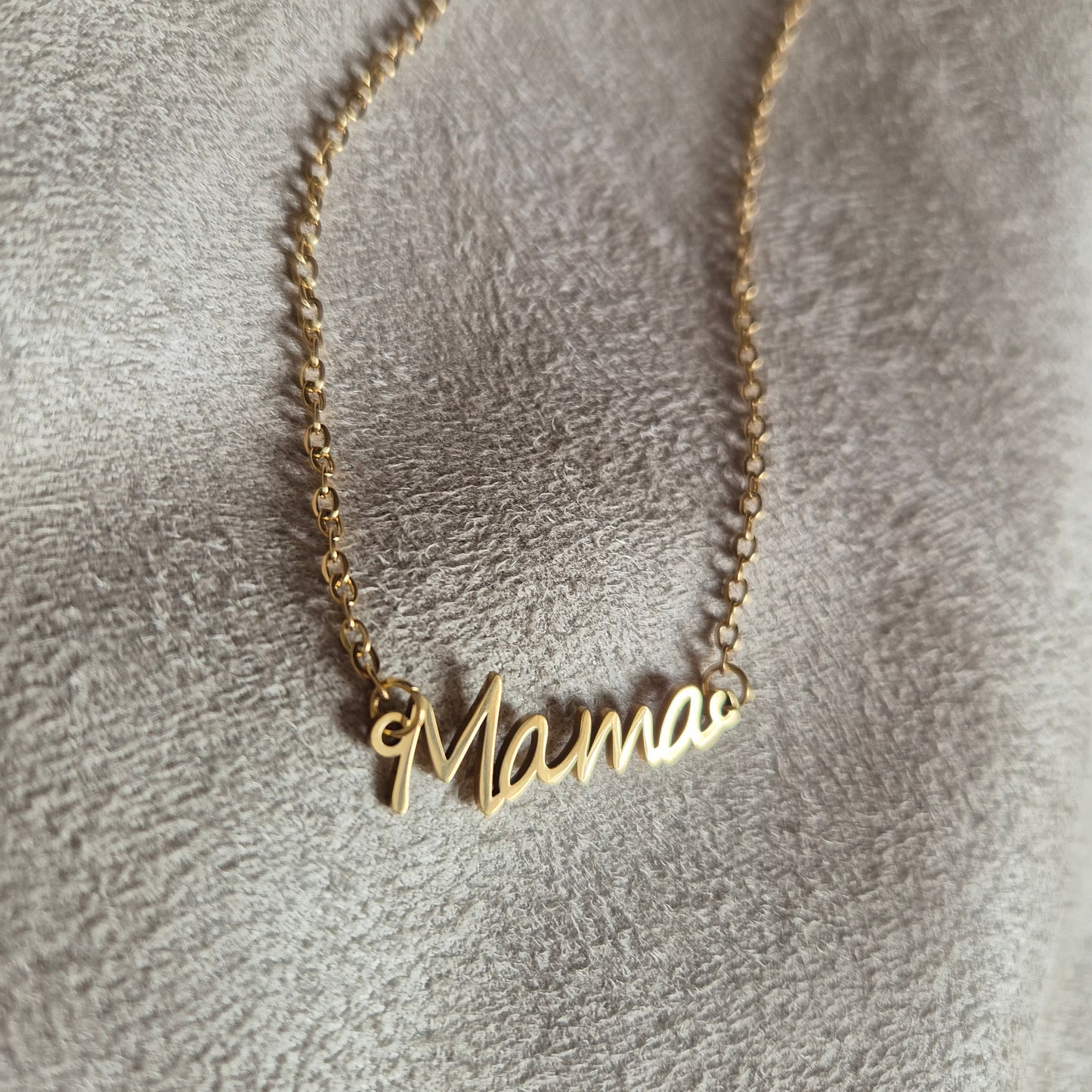MAMA necklace