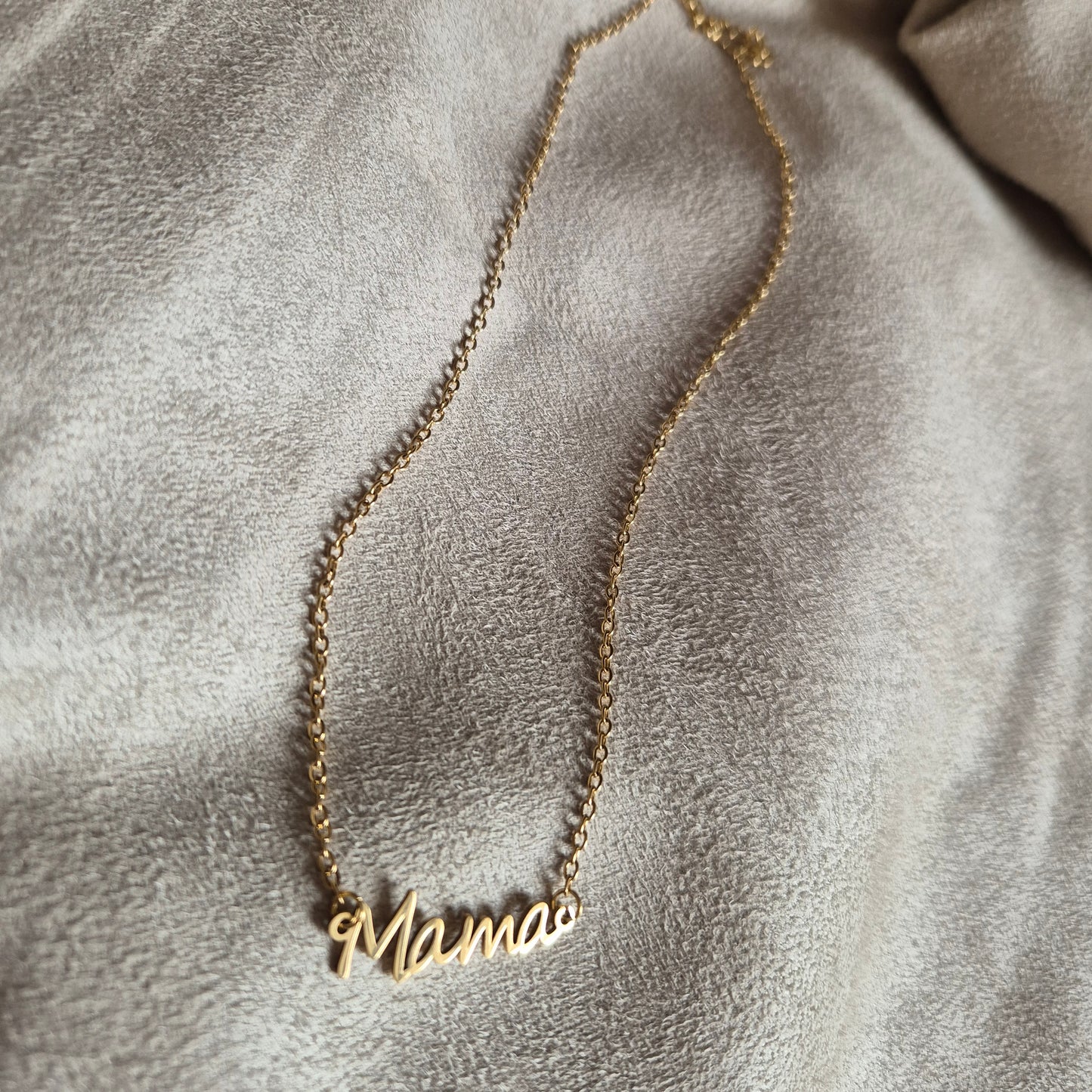 MAMA necklace