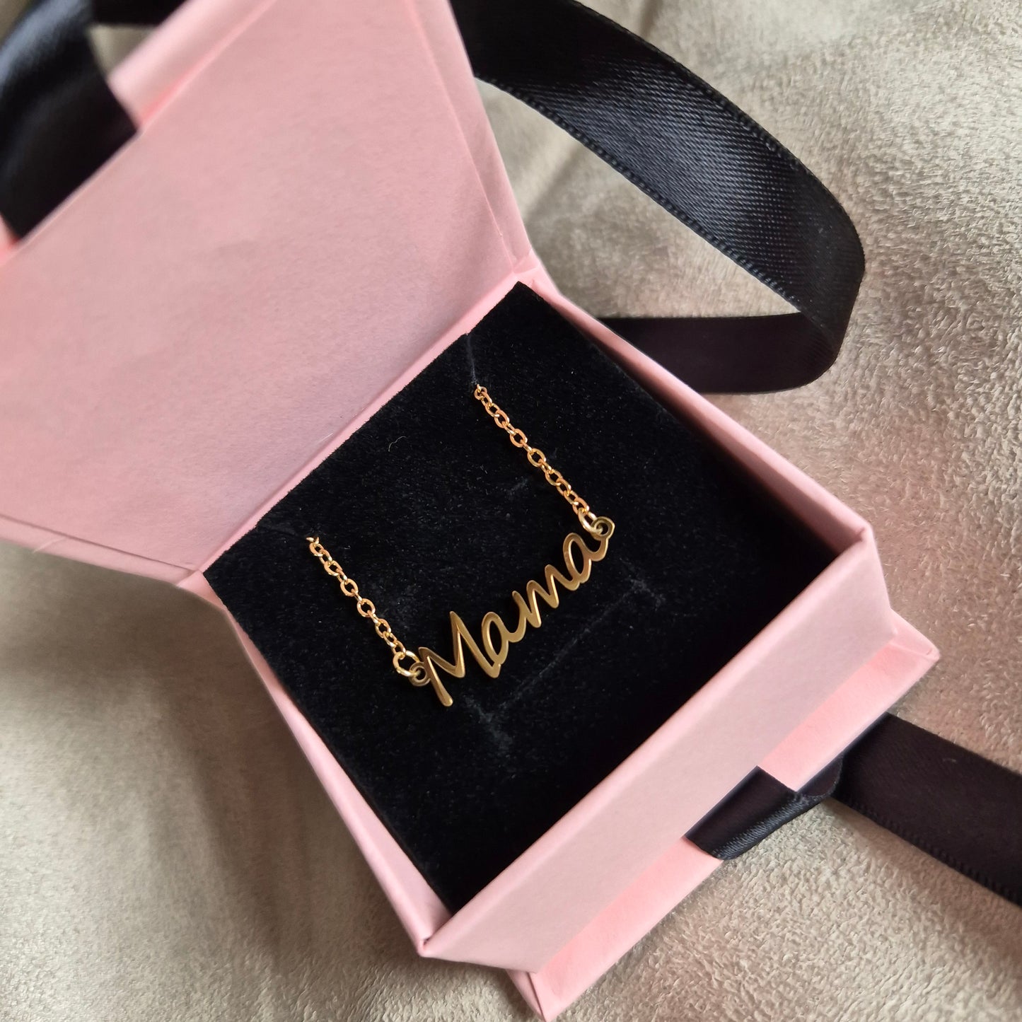 MAMA necklace