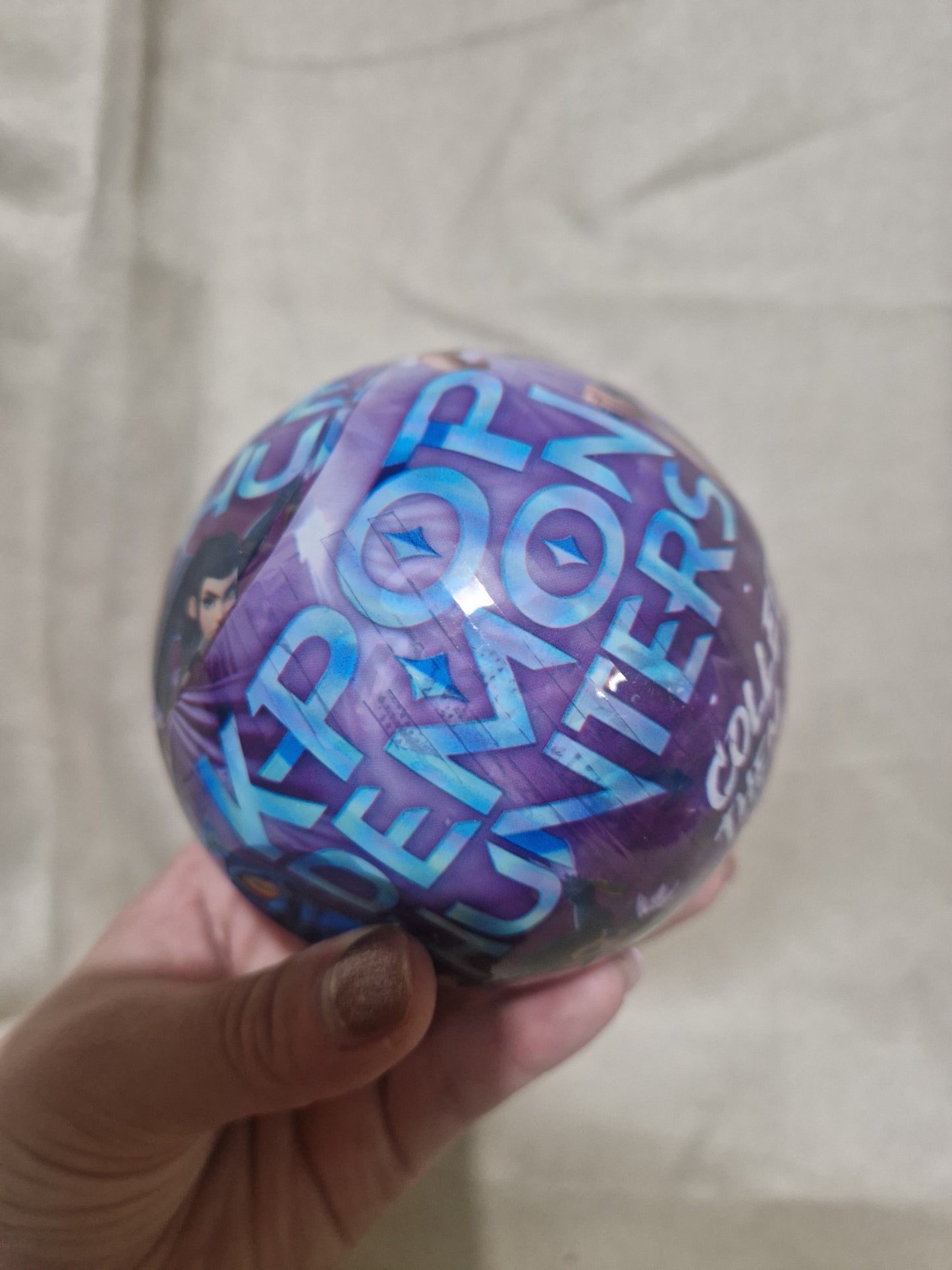 K-pop demon hunters large surprise ball