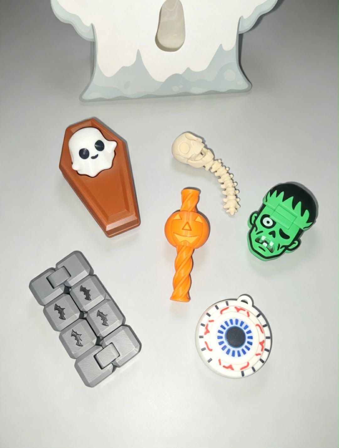 Halloween BOO bag with x6 3d printed items inside.