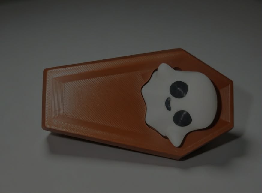 Halloween BOO bag with x6 3d printed items inside.